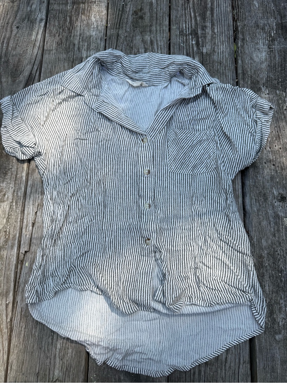 Striped Short-Sleeve Button-Down Shirt - White & Black